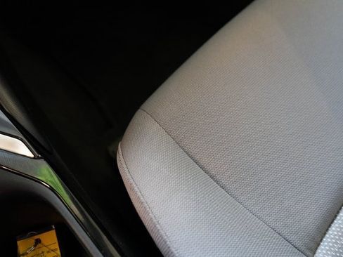 Used 2023 Toyota Corolla SE image 28