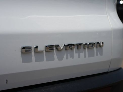 Used 2026 GMC Acadia Elevation w/ Elevation Premium Package FWD image 20