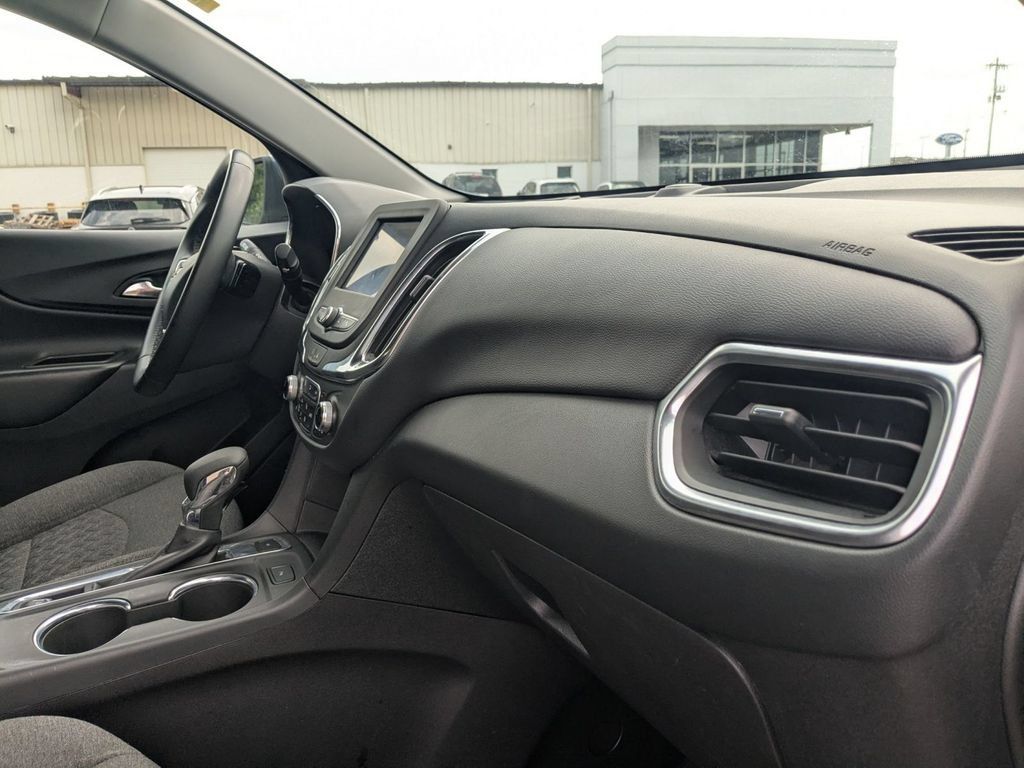 Used 2024 Chevrolet Equinox LT AWD/4WD image 34