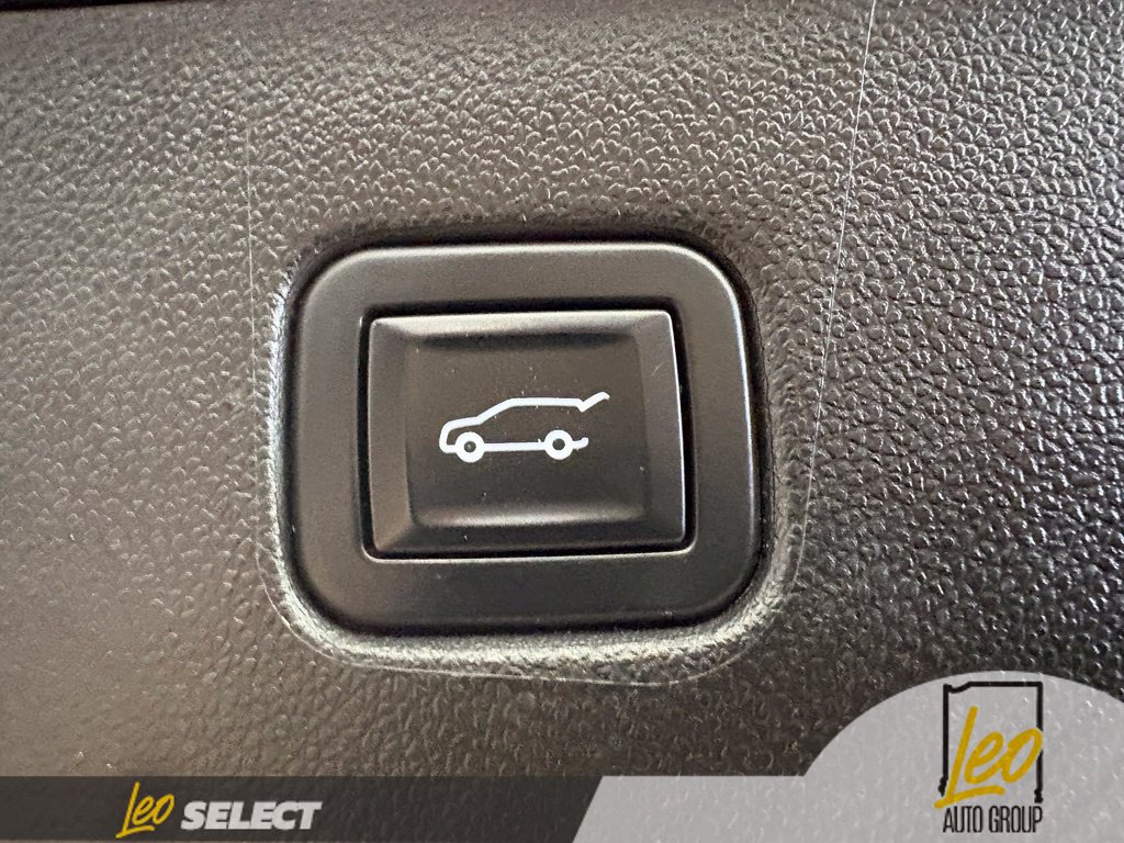 Used 2020 Chevrolet Blazer LT FWD image 12