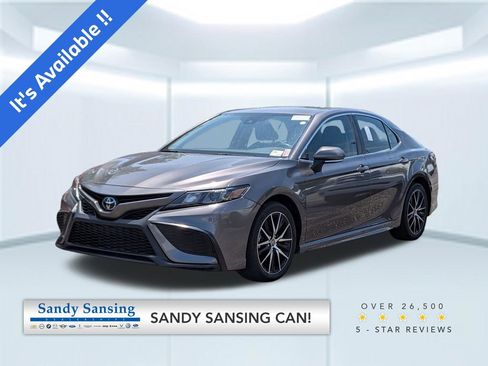Used 2024 Toyota Camry SE FWD image 1