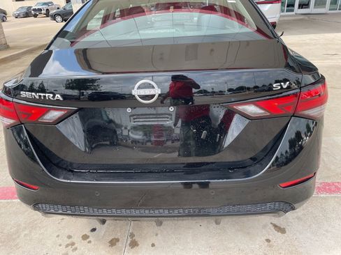 Used 2024 Nissan Sentra SV FWD image 11