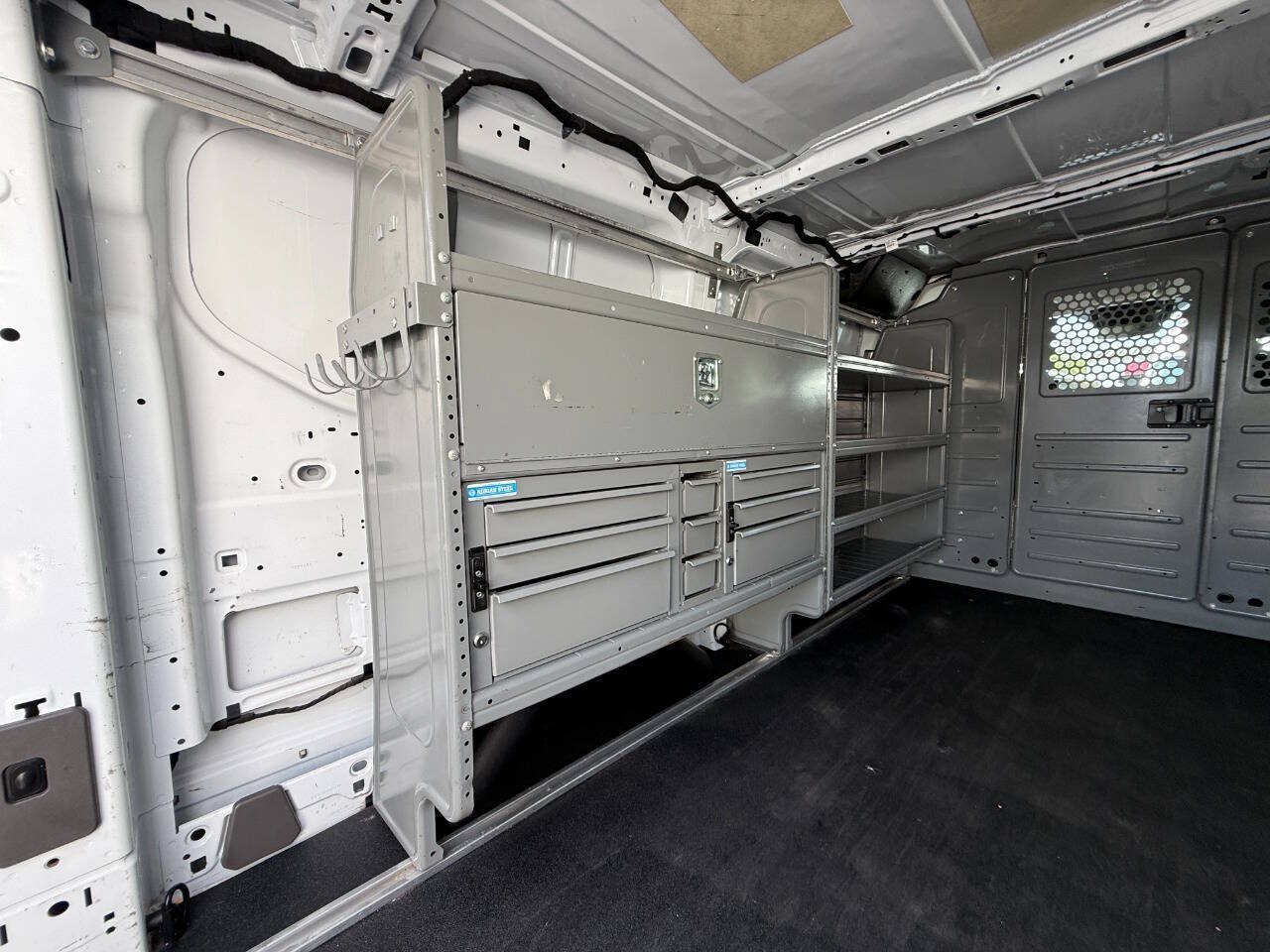 Used 2020 Ford Transit 150 Low Roof RWD image 28