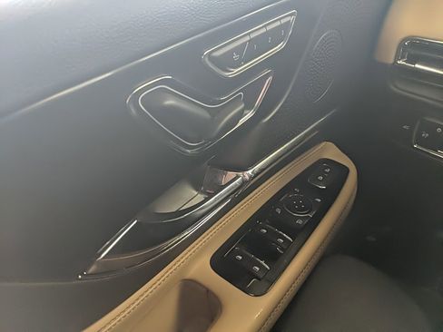 Certified 2023 Lincoln Corsair Reserve w/ Equipment Group 201A image 25