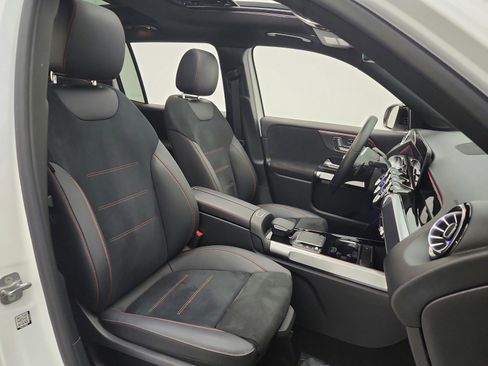 Used 2023 Mercedes-Benz GLB 250 image 20