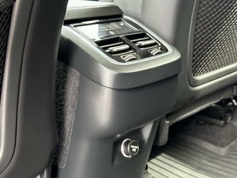 Used 2019 Volvo XC90 T6 Momentum w/ Advanced Package image 17