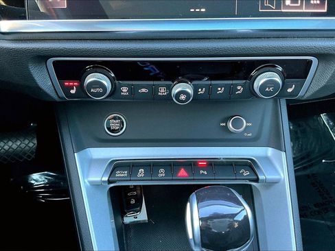 Used 2023 Audi Q3 2.0T Premium image 13