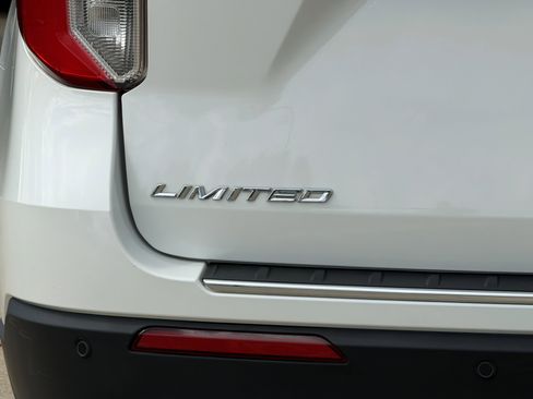 Certified 2024 Ford Explorer Limited w/ Limited Technology Package RWD image 7