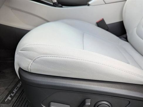 New 2026 Hyundai Tucson SEL image 11