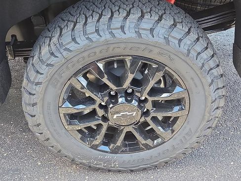 New 2026 Chevrolet Silverado 2500 High Country w/ Midnight Edition AWD/4WD image 7