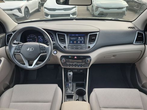 Used 2018 Hyundai Tucson Sport image 17