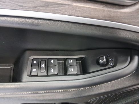 Used 2023 Jeep Grand Cherokee Limited AWD/4WD image 14