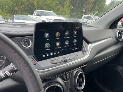 Used 2025 Chevrolet Blazer LT FWD image 5