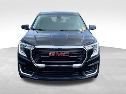 Certified 2024 GMC Terrain SLE FWD image 2