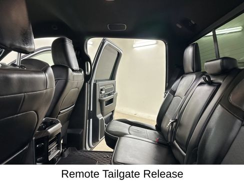 Used 2025 RAM 3500 Laramie AWD/4WD image 32