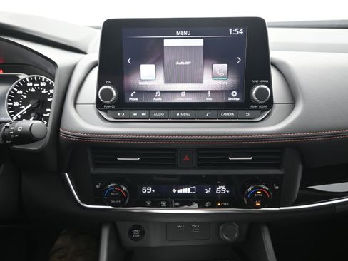 New 2026 Nissan Rogue SV image 15