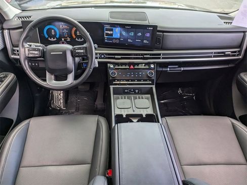 Used 2025 Hyundai Santa Fe SEL image 24