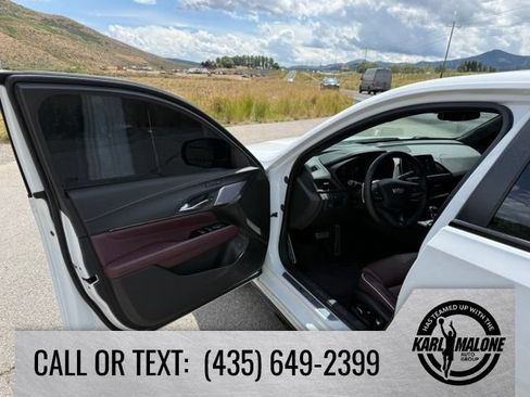 Used 2026 Cadillac CT4 V AWD/4WD image 10