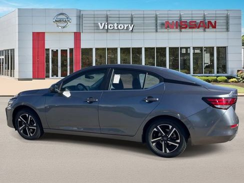 Used 2024 Nissan Sentra SV FWD image 5