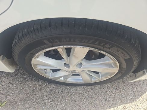 Used 2015 Nissan Altima 2.5 SL w/ Technology Package FWD image 5