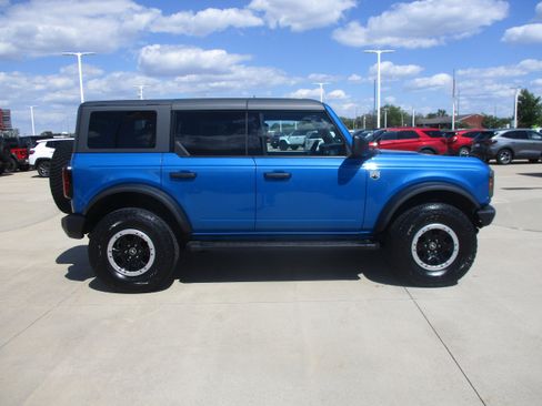 Used 2023 Ford Bronco Big Bend w/ Sasquatch Package AWD/4WD image 8