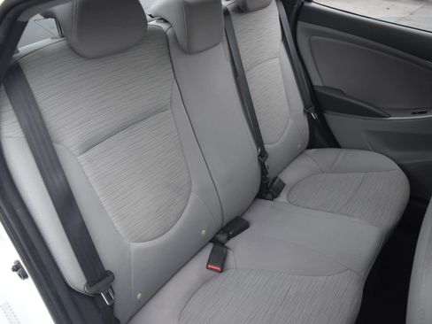 Used 2016 Hyundai Accent SE FWD image 8