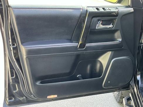 Used 2022 Toyota 4Runner TRD Off-Road AWD/4WD image 24
