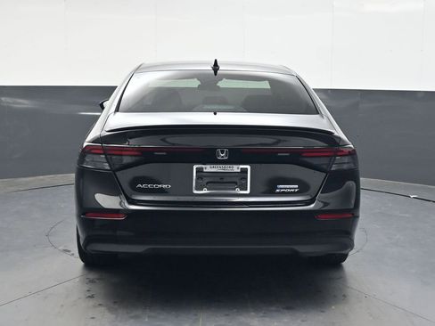Used 2025 Honda Accord Sport image 5