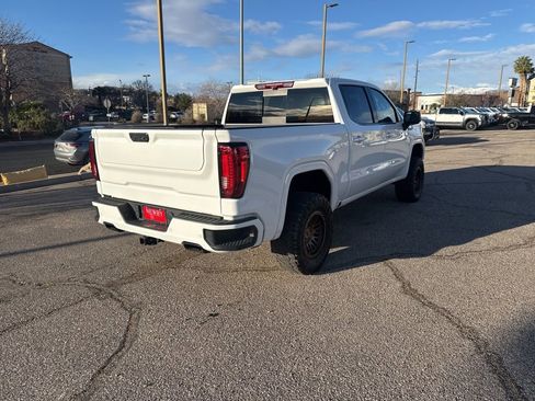Used 2024 GMC Sierra 1500 AT4 w/ Technology Package image 5
