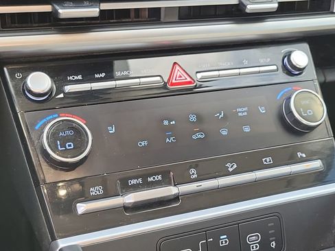 Certified 2024 Hyundai Santa Fe SEL image 22