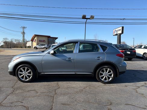 Used 2017 INFINITI QX50 AWD w/ Premium Plus Package image 2