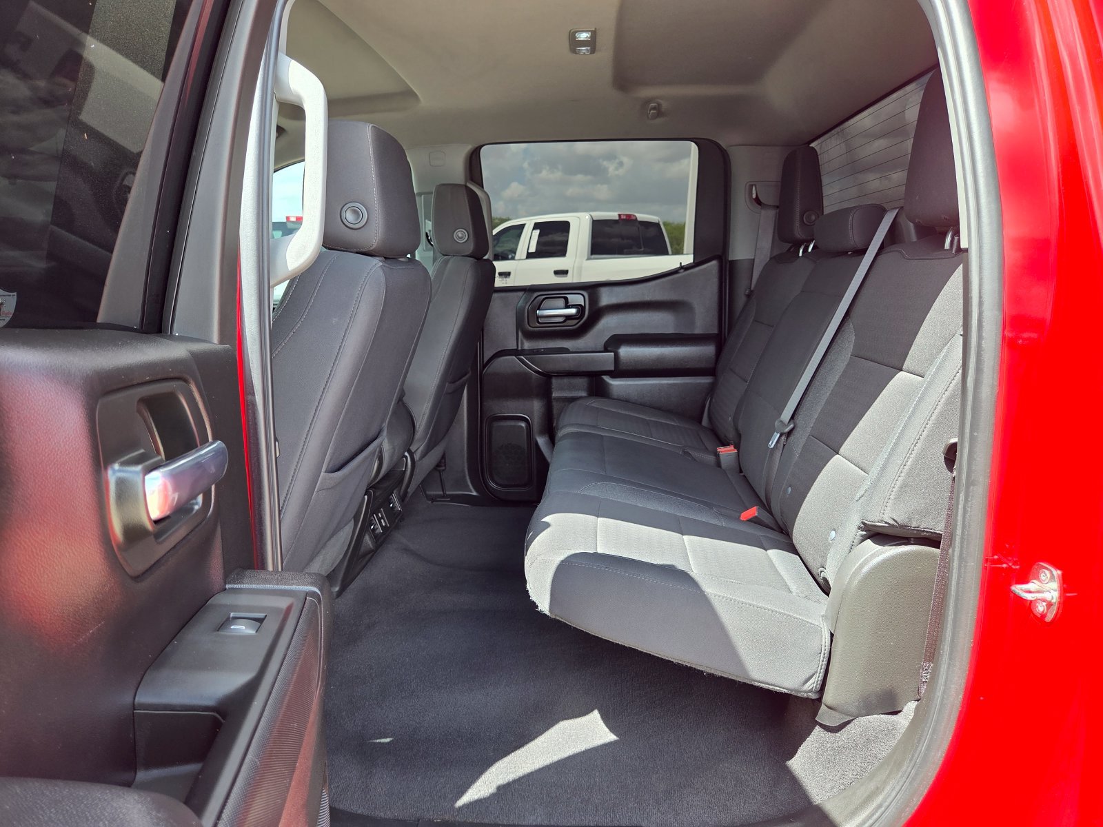 Used 2024 Chevrolet Silverado 1500 Custom w/ LPO, Dark Essentials Package RWD image 17