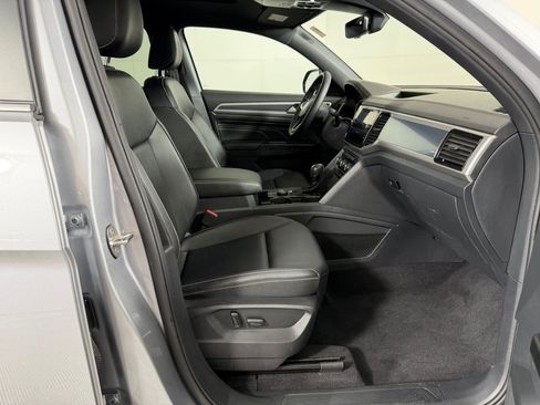 Used 2020 Volkswagen Atlas Cross Sport SEL w/ Cross Sport MDO Package image 29