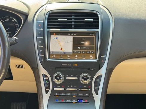 Used 2017 Lincoln MKX Reserve w/ Lincoln MKX Climate Package image 14