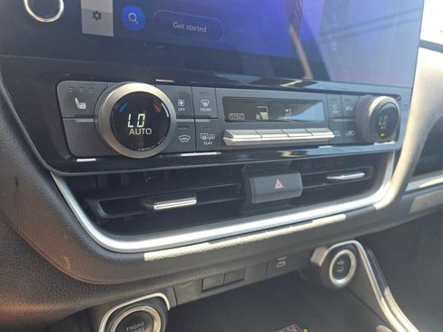 Used 2024 Toyota Grand Highlander AWD image 30
