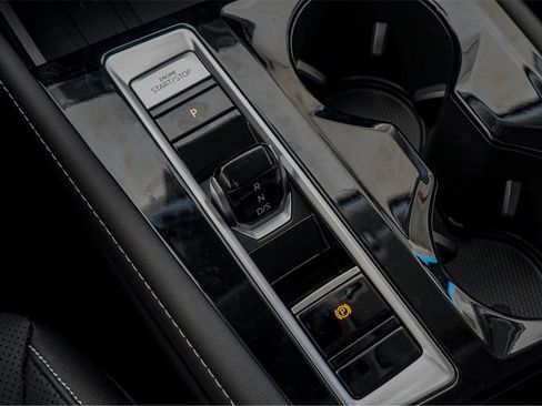 New 2026 Volkswagen Atlas SE image 14