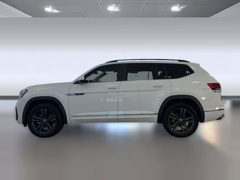 Used 2021 Volkswagen Atlas SE w/ Panoramic Sunroof Package FWD image 2