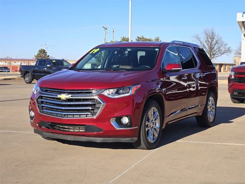 Used 2019 Chevrolet Traverse High Country image 3
