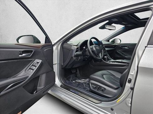 Used 2022 Toyota Avalon XLE w/ Moonroof Package FWD image 18