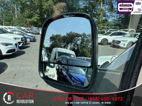 Used 2023 GMC Savana 2500 Extended w/ Driver Convenience Package image 31