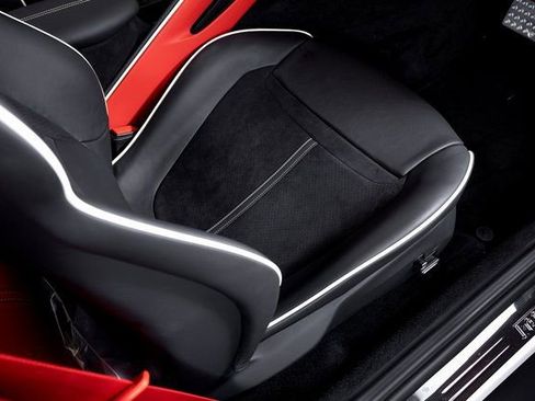 Certified 2025 Ferrari Roma Spider RWD image 55