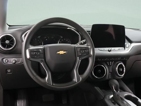 Used 2024 Chevrolet Blazer LT w/ Convenience Package FWD image 7