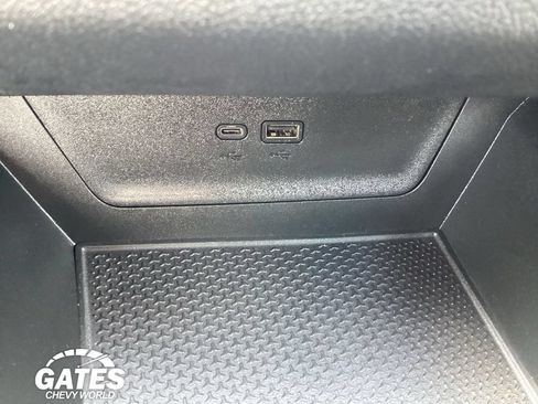 Used 2026 Chevrolet Equinox LT FWD image 18