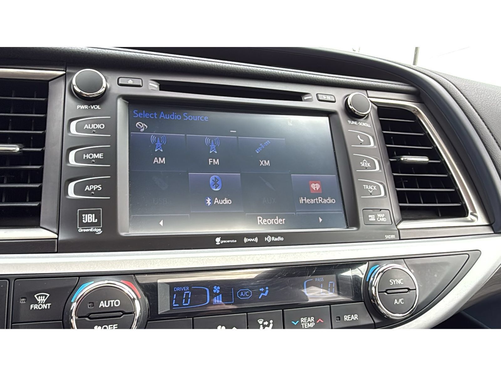Used 2019 Toyota Highlander Limited AWD/4WD image 18