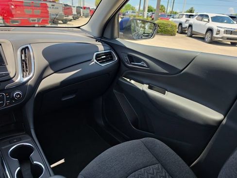 Used 2022 Chevrolet Equinox LT FWD image 11