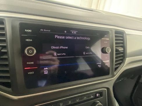 Used 2021 Volkswagen Atlas Cross Sport SE w/ Panoramic Sunroof Package AWD/4WD image 19