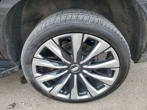 Used 2023 Cadillac Escalade Premium Luxury w/ LPO, Radiant Package image 35