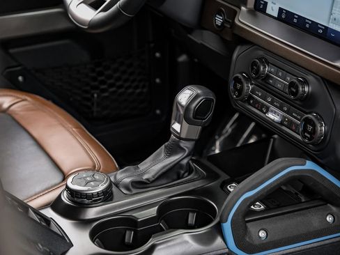 Used 2023 Ford Bronco Outer Banks image 23