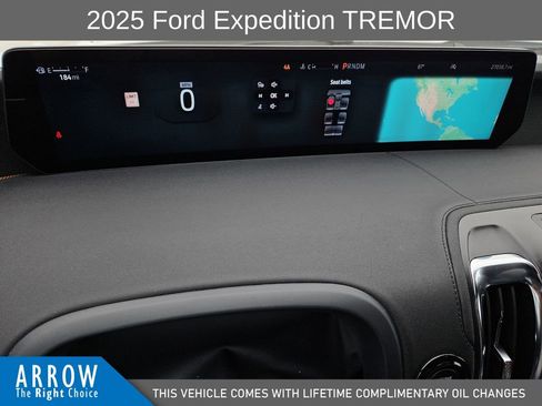 Used 2025 Ford Expedition Tremor AWD/4WD image 26