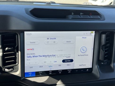 New 2025 Ford Bronco 4-Door image 18